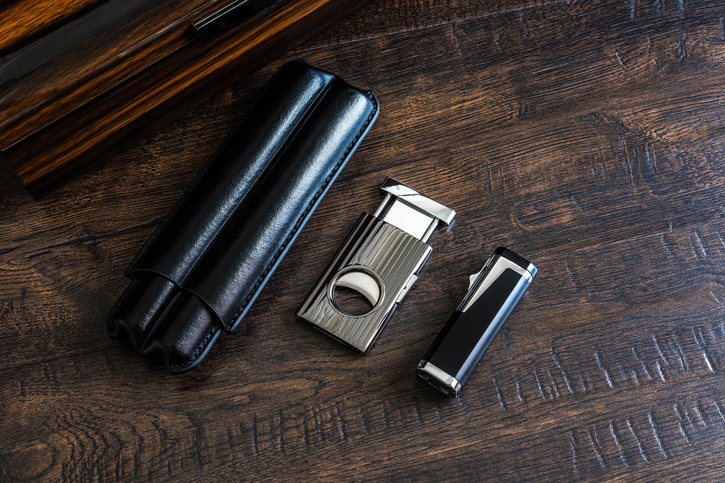 Impressive Cigar Humidor Box with Accessories, High Quality Lacquer Ebony Finish